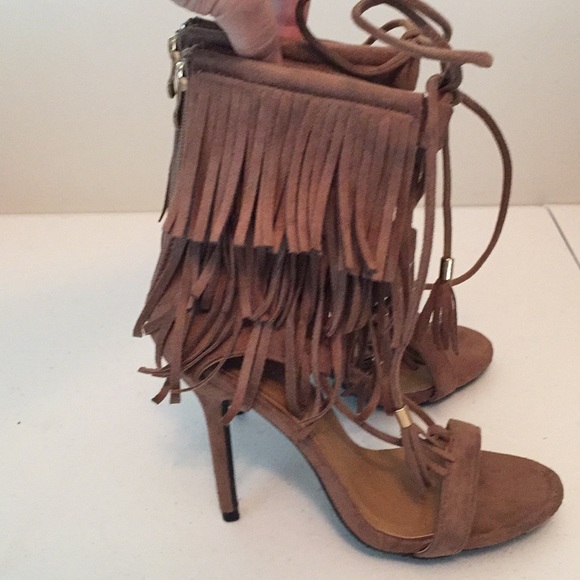 Forever Nayeli-27 heeled fringe shoe NWOT - Picture 3 of 8